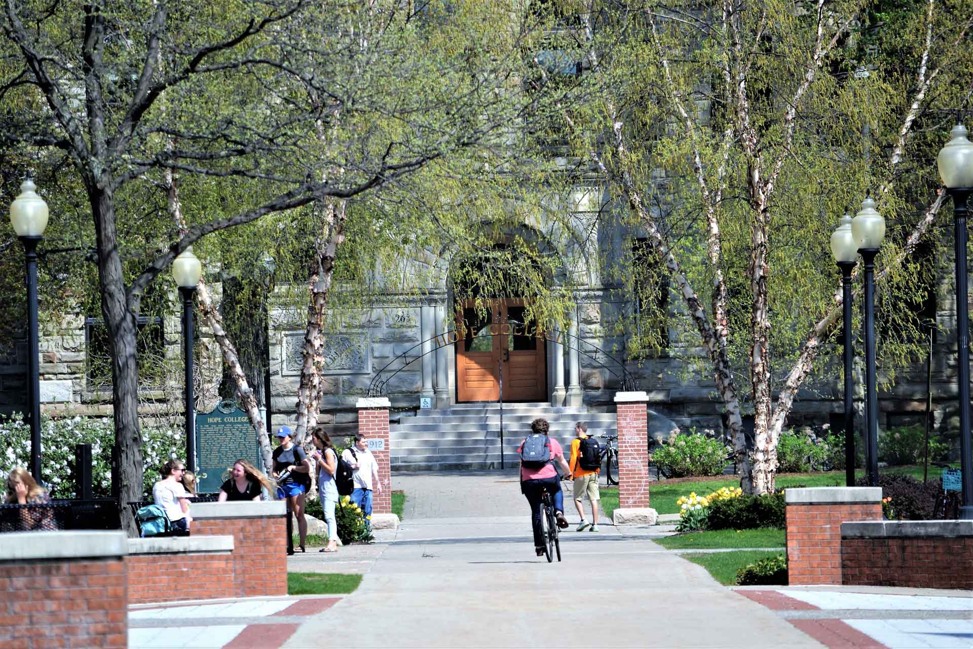 spring college campus
